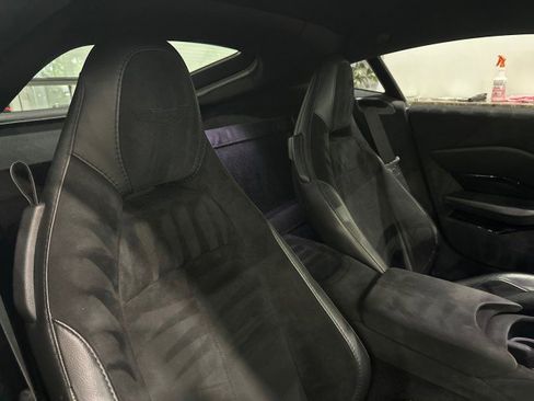 Used 2019 Aston Martin V8 Vantage Coupe RWD image 86