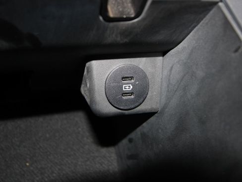 Used 2025 Ford Explorer Active image 21