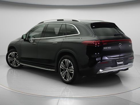New 2026 Mercedes-Benz EQS 400 4MATIC SUV image 2