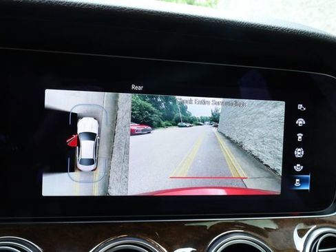 Used 2021 Mercedes-Benz E 350 Sedan image 33