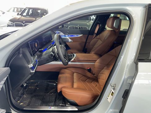 Used 2026 BMW 740i w/ Premium Package image 20