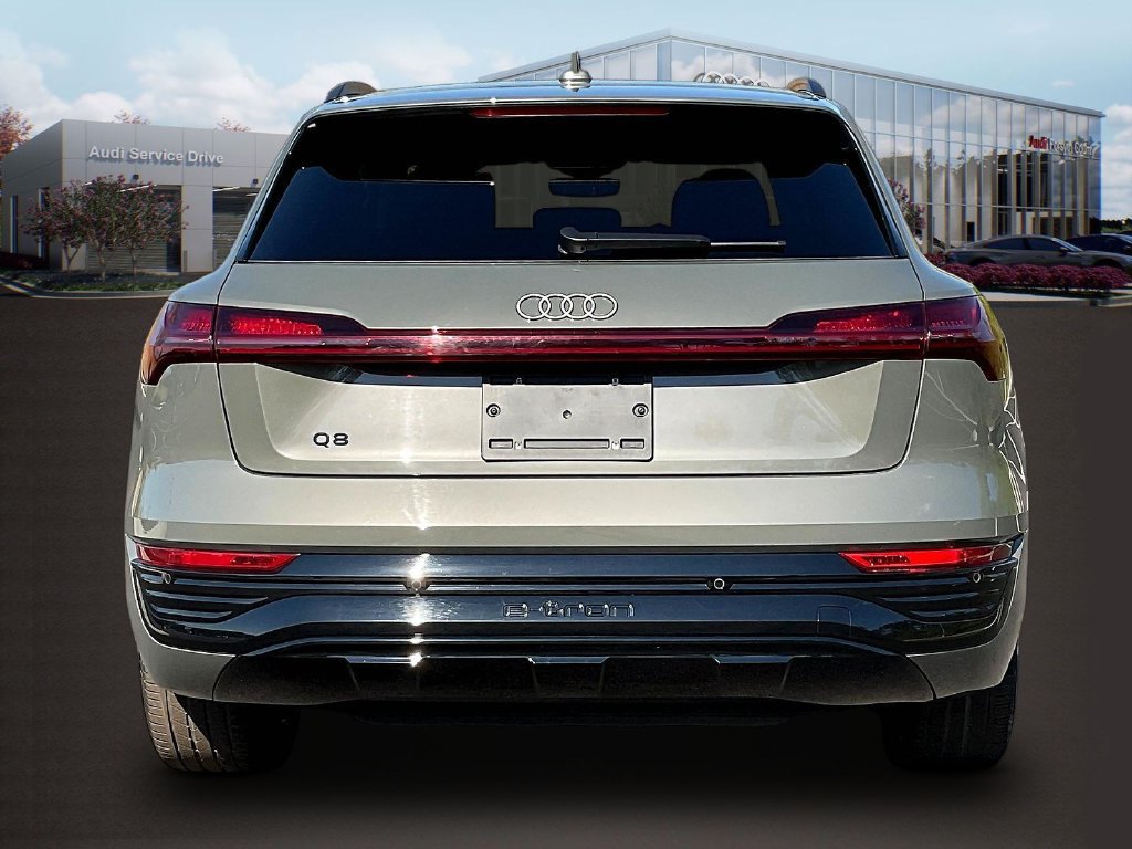 Used 2024 Audi Q8 e-tron Premium Plus w/ Premium Plus Package AWD/4WD image 6