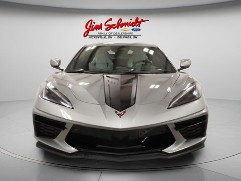 Used 2024 Chevrolet Corvette Stingray Preferred Cpe w/ Z51 Performance Package RWD image 3