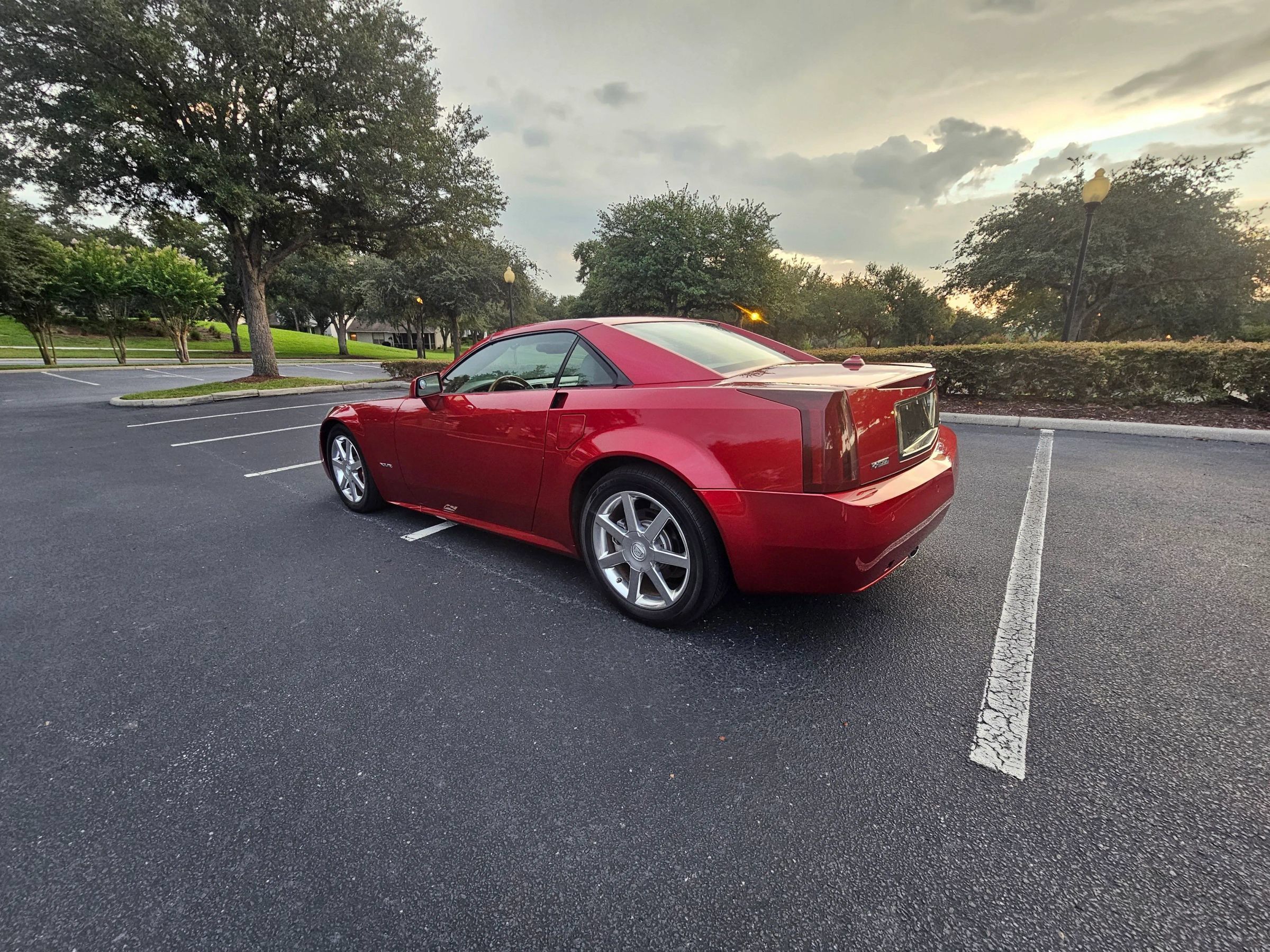 Used 2004 Cadillac XLR RWD image 12