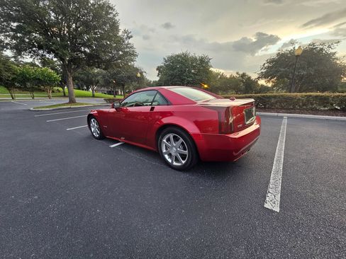 Used 2004 Cadillac XLR RWD image 12