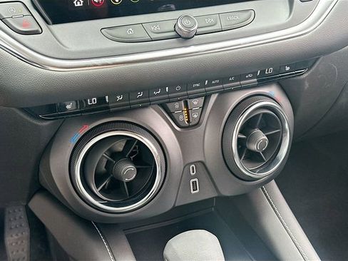 New 2026 Chevrolet Blazer LT w/ Midnight/Sport Edition FWD image 16