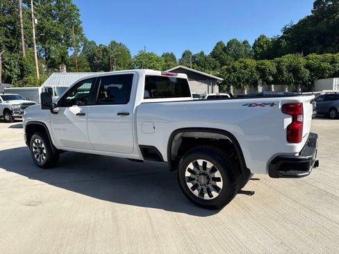 Used 2022 Chevrolet Silverado 2500 Custom w/ Snow Plow Prep/Camper Package AWD/4WD image 12