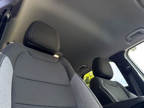 Used 2025 Chevrolet TrailBlazer LT FWD image 20