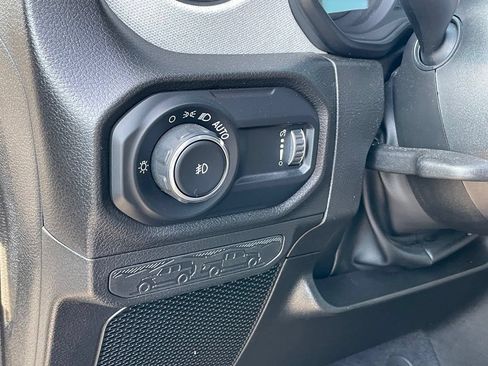 Used 2024 Jeep Wrangler Unlimited Sport AWD/4WD image 12