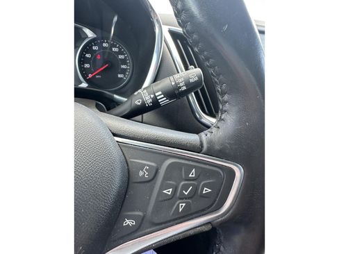Used 2019 Chevrolet Equinox LT w/ Driver Convenience Package FWD image 43
