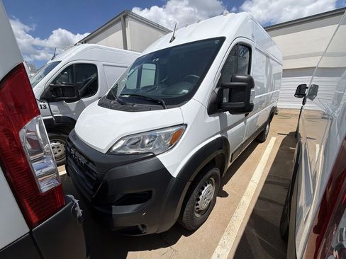 Used 2025 RAM ProMaster 2500 w/ Convenience Group FWD image 1