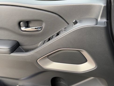 New 2026 Nissan Frontier SV image 18