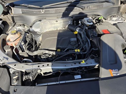 Used 2024 Chevrolet Trax RS w/ Driver Confidence Package image 24