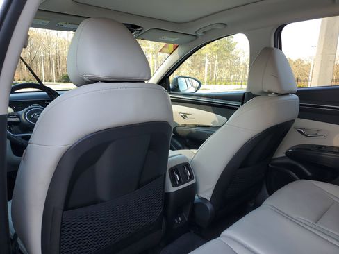 Used 2022 Hyundai Tucson Limited image 10