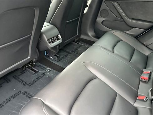 Used 2021 Tesla Model 3 Standard Range Plus image 13