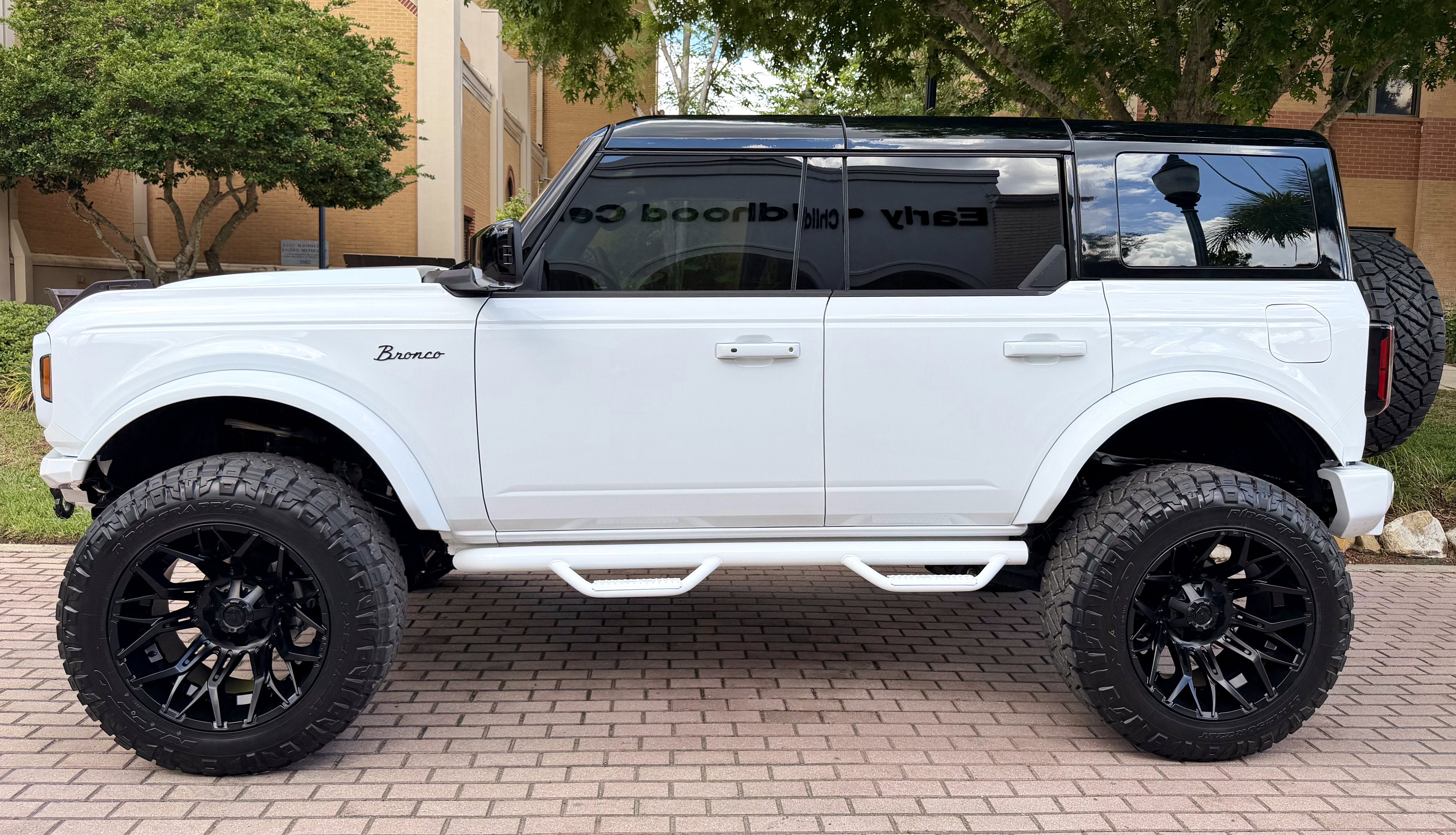 Used 2026 Ford Bronco Outer Banks AWD/4WD image 4