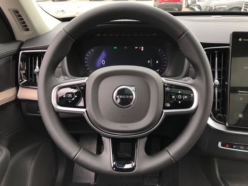 Used 2026 Volvo XC90 B6 Plus w/ Protection Package Premier AWD/4WD image 12
