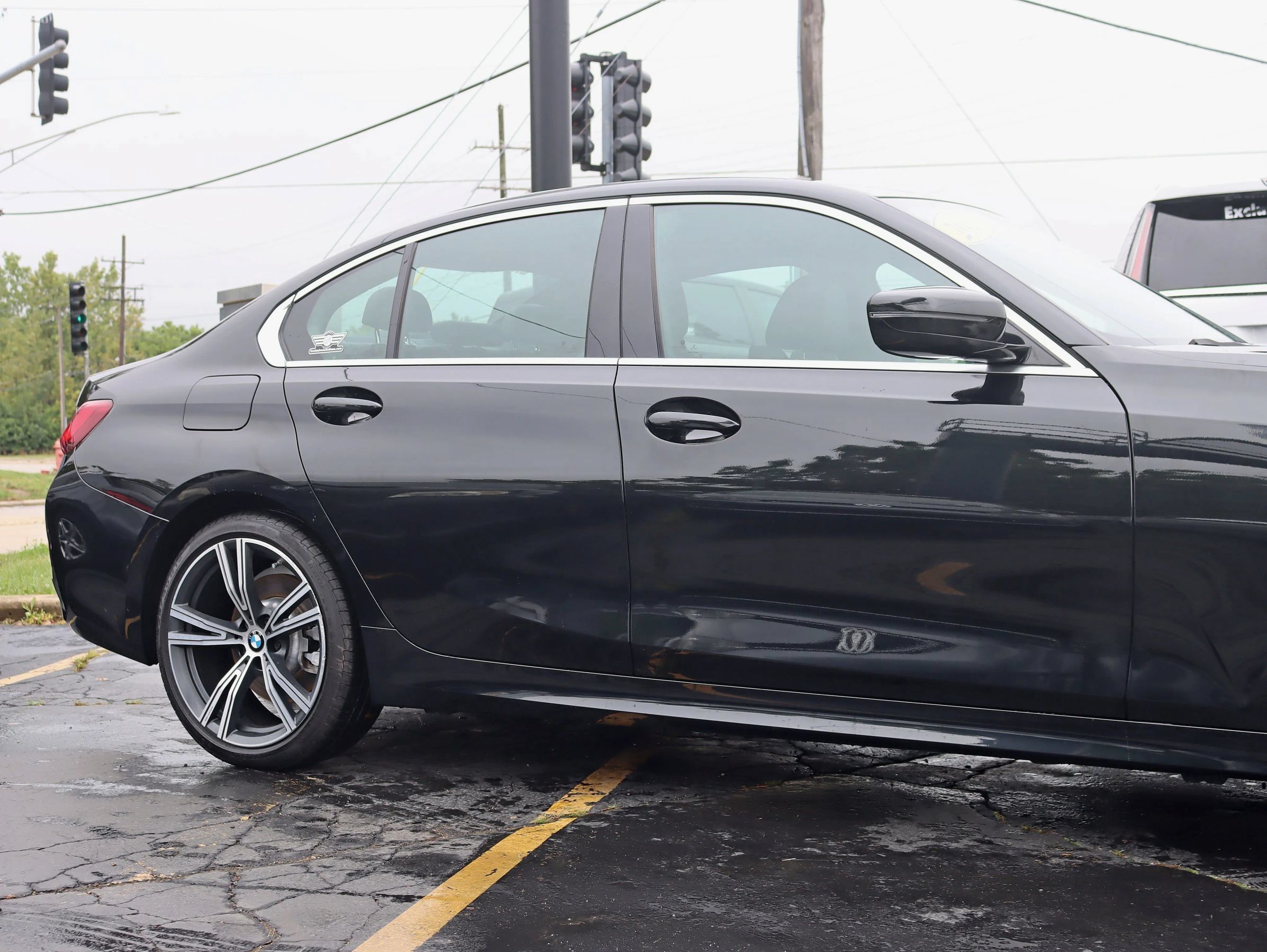Used 2019 BMW 330i xDrive Sedan w/ Premium Package AWD/4WD image 4