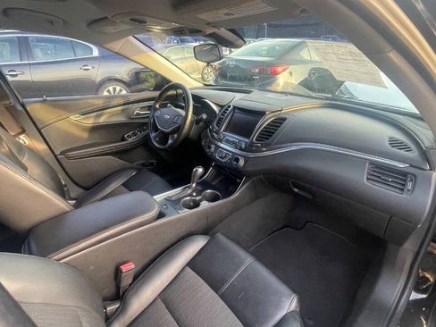 Used 2018 Chevrolet Impala LT FWD image 41
