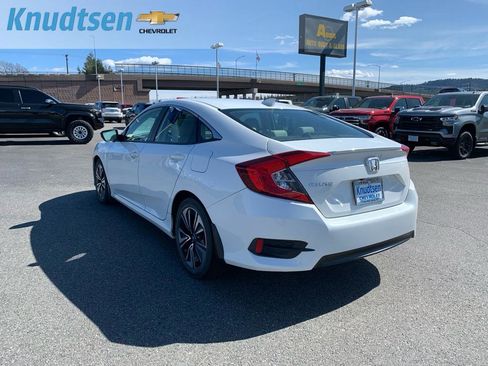 Used 2018 Honda Civic EX-T image 5