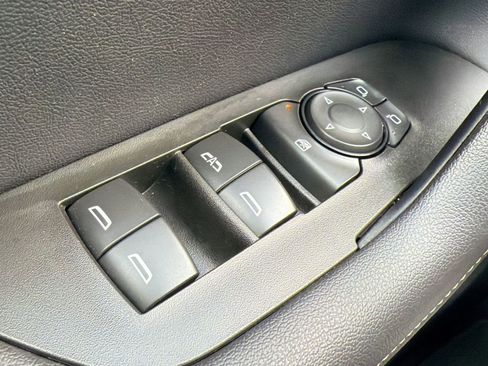 Used 2025 Chevrolet Blazer LT FWD image 27