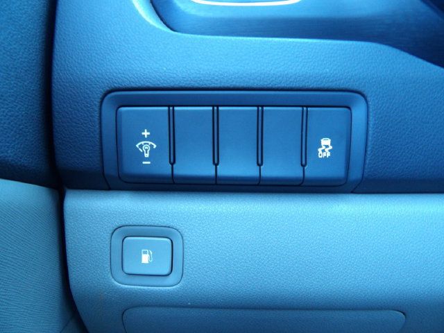 Used 2016 Kia Sedona LX w/ Option Group 020 FWD image 25