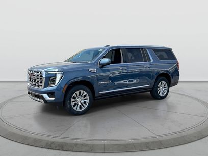 New 2026 GMC Yukon XL Denali w/ Sun & Power Step Package