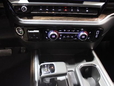 New 2026 GMC Sierra 1500 Elevation w/ Elevation Premium Package AWD/4WD image 35