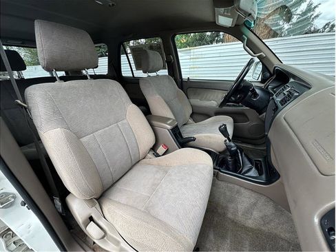 Used 2000 Toyota 4Runner SR5 AWD/4WD image 4