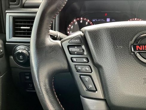 Used 2020 Nissan Titan PRO-4X w/ Pro-4x Convenience Package image 12