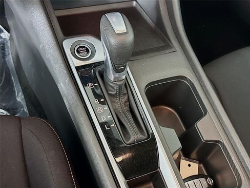 Used 2022 Nissan Sentra SV FWD image 17