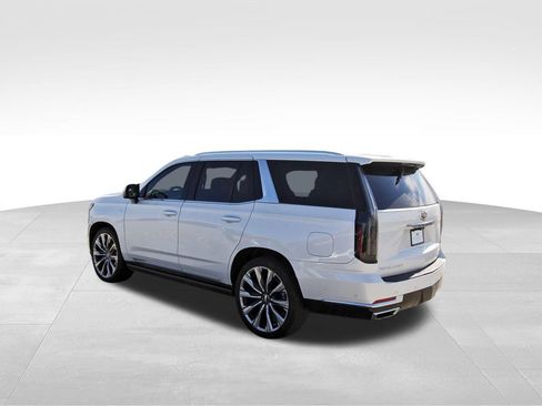 Used 2025 Cadillac Escalade Premium Luxury Platinum image 3