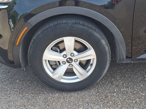 Used 2021 Kia Sorento LX FWD image 25