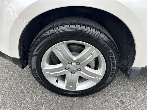Used 2010 Subaru Forester 2.5X Limited AWD/4WD image 8