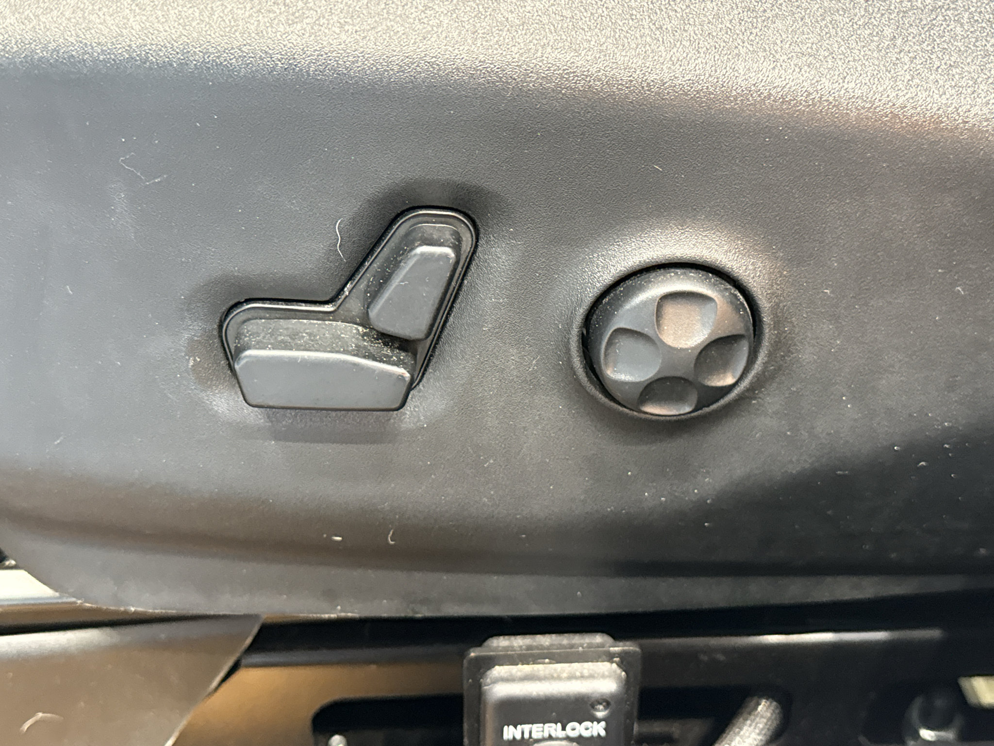 Used 2020 Chrysler Pacifica Touring-L FWD image 16
