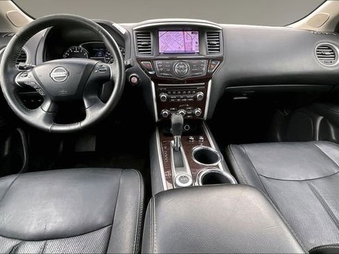 Used 2013 Nissan Pathfinder Platinum AWD/4WD image 7