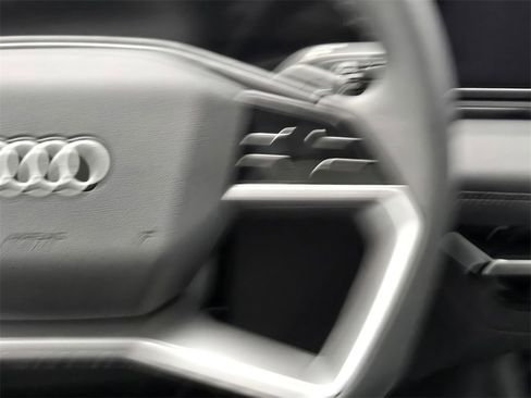 New 2025 Audi A6 e-tron Premium Plus image 16