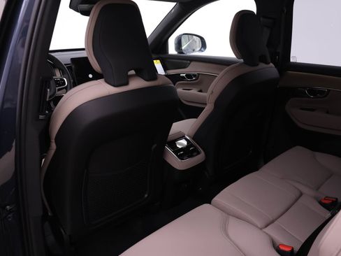 New 2026 Volvo XC90 B6 Plus w/ Protection Package Premier AWD/4WD image 13