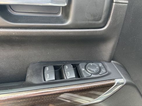 Used 2022 Chevrolet Silverado 1500 RST AWD/4WD image 16