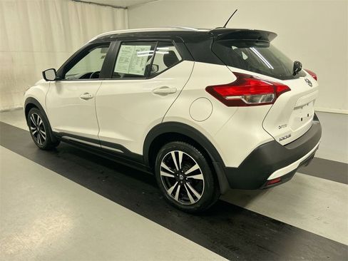 Certified 2019 Nissan Kicks SR w/ SR Premium Package image 6