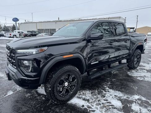 Used 2024 GMC Canyon Elevation w/ Convenience Package image 2