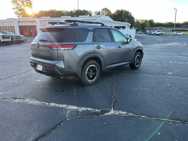 Used 2024 Nissan Pathfinder Rock Creek AWD/4WD image 3