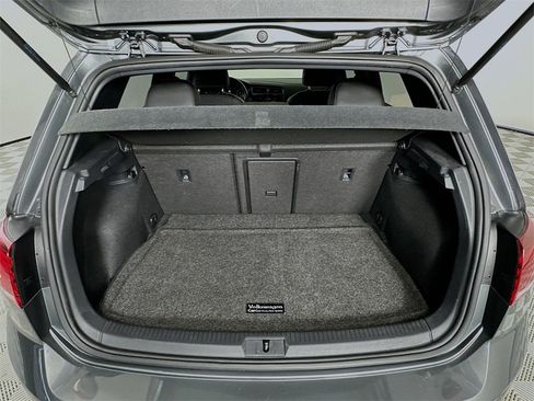 Used 2019 Volkswagen Golf R 4-Door image 25