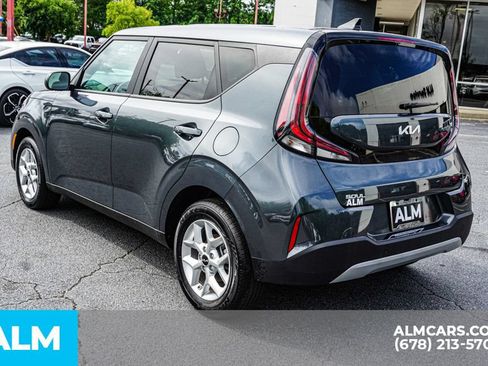 Used 2025 Kia Soul LX w/ LX Technology Package FWD image 5