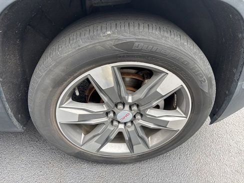 Used 2018 GMC Acadia SLT image 22