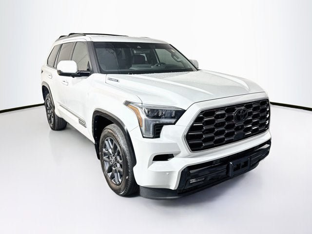 Used 2025 Toyota Sequoia Platinum AWD/4WD image 3