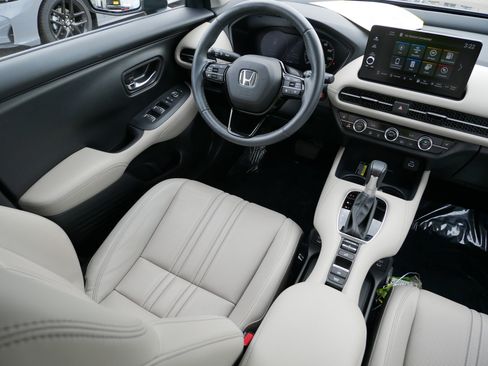 Certified 2024 Honda HR-V EX-L image 9
