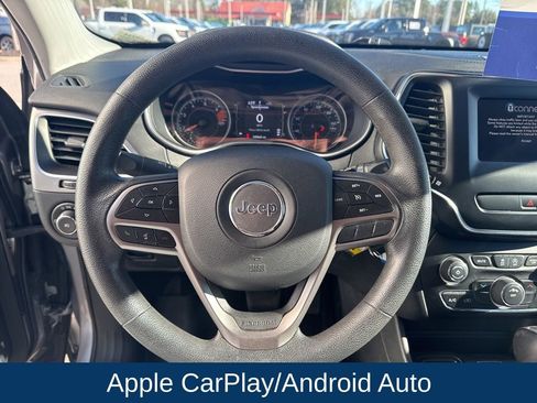 Used 2019 Jeep Cherokee Latitude w/ Popular Appearance Group image 16