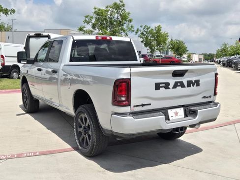 New 2026 RAM 2500 Big Horn AWD/4WD image 3