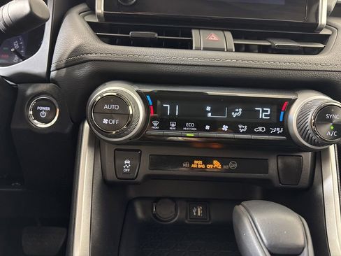 Used 2025 Toyota RAV4 XLE image 27